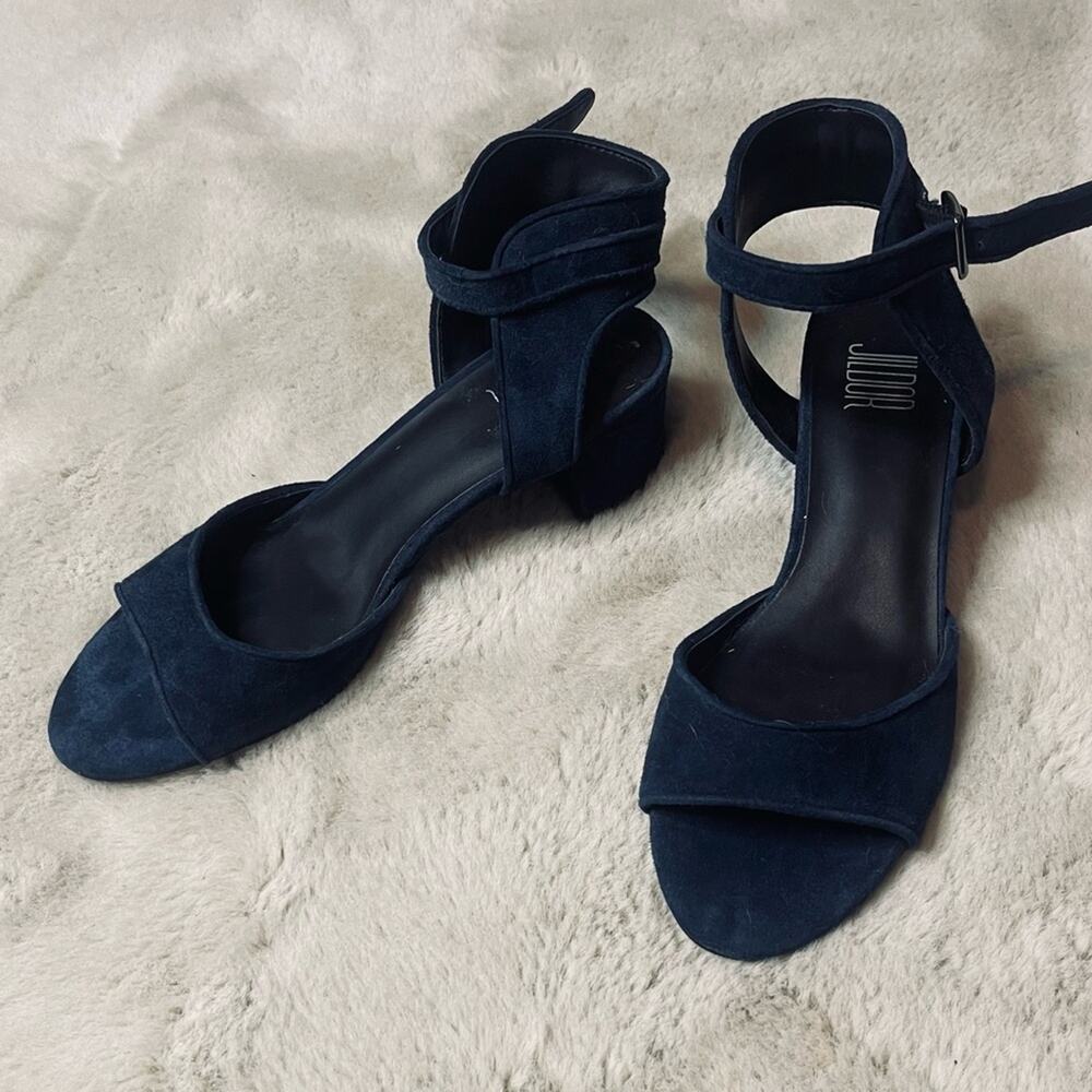 Jildor Navy Suede Heels NWOT